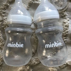 2 minbie bottles with extra nipples